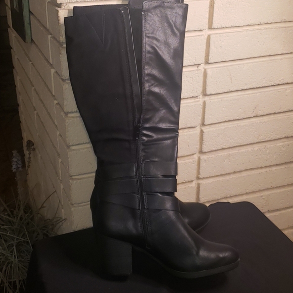 Jomaris Block -Heels Boots Retail Value 89.99 b - Picture 2 of 4